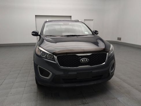 Used 2017 Kia Sorento LX w/ LX Convenience Package image 14