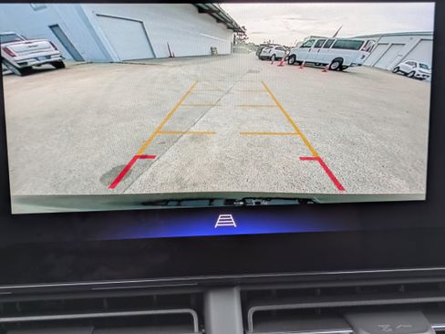 New 2025 Chevrolet Trax LT w/ Driver Confidence Package image 13