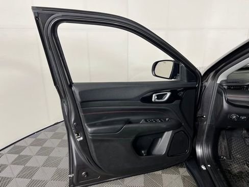 Used 2022 Jeep Compass Trailhawk image 15