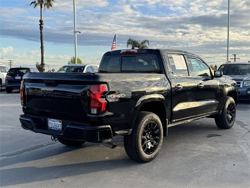 Used 2025 Chevrolet Colorado W/T w/ WT Custom Package image 4