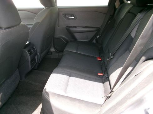 Used 2023 Nissan Rogue SV FWD image 9