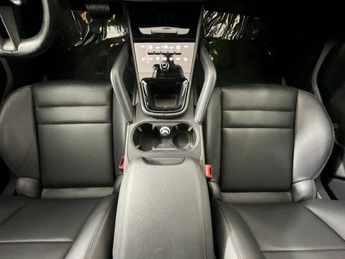 Used 2024 Porsche Cayenne image 14