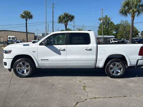 New 2026 RAM 1500 4x4 Crew Cab image 3