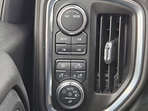 Used 2022 GMC Sierra 1500 AT4 w/ AT4 Premium Package image 21