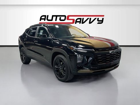 Used 2025 Chevrolet Trax ACTIV w/ Driver Confidence Package FWD image 1