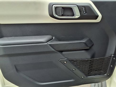 New 2026 Ford Bronco Outer Banks w/ Sasquatch Package AWD/4WD image 11