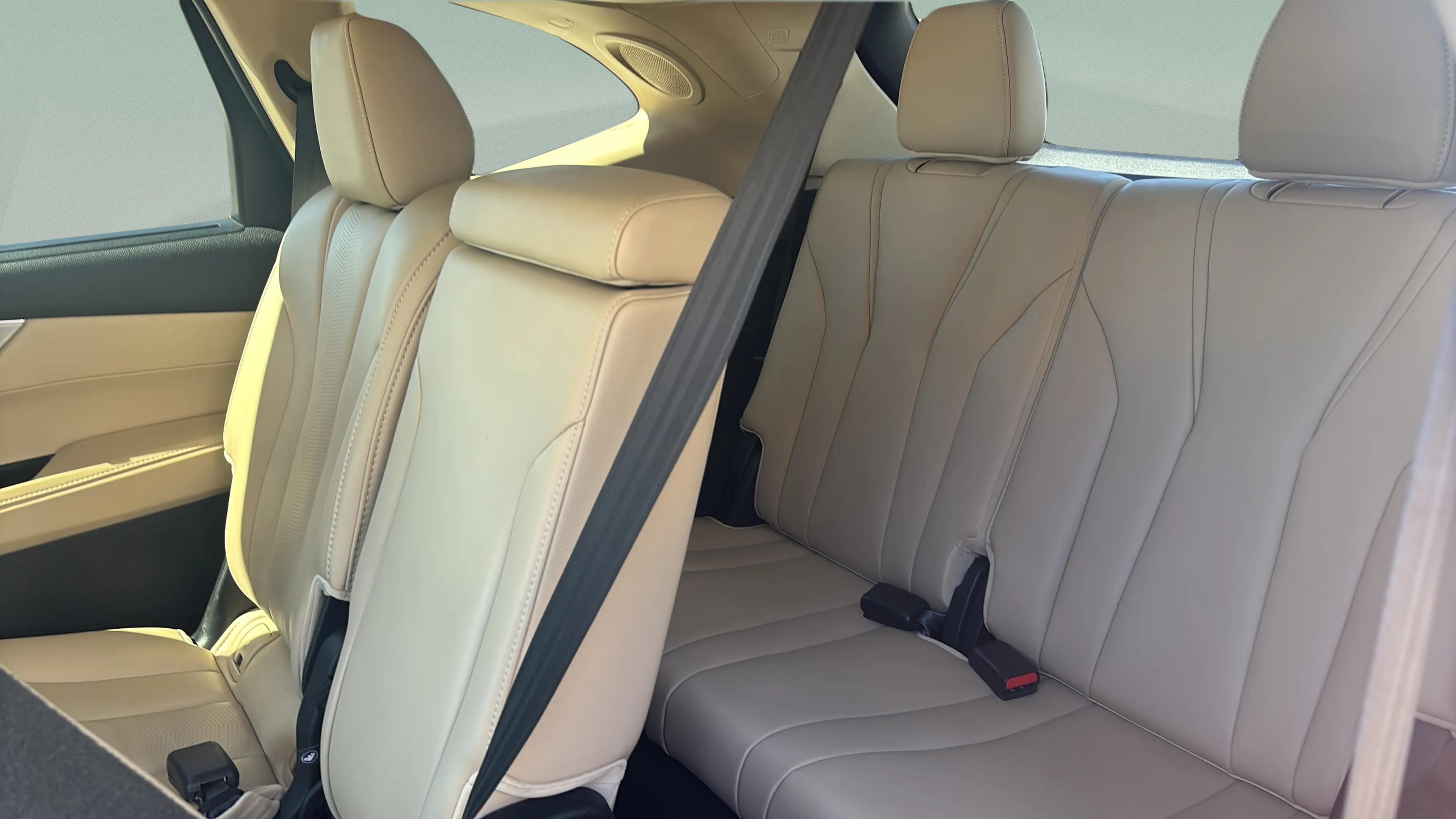 Used 2025 Acura MDX w/ Technology Package FWD image 36