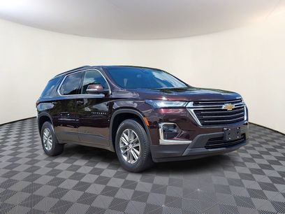 Used 2023 Chevrolet Traverse LT
