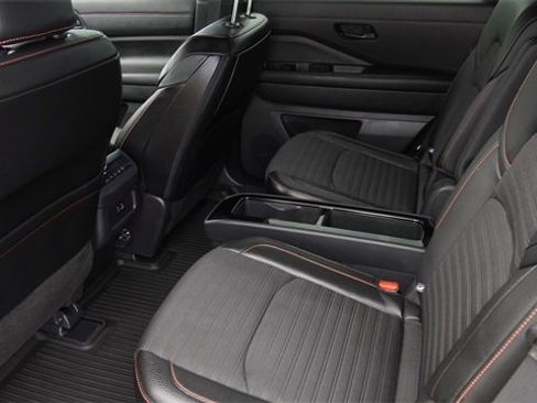 Used 2024 Nissan Pathfinder Rock Creek image 15