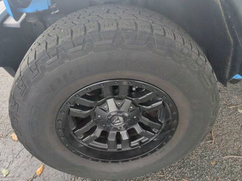 Used 2017 Jeep Wrangler Unlimited Sport w/ Quick Order Package 24S AWD/4WD image 10