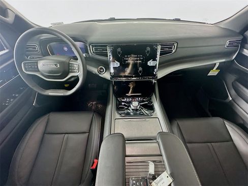 New 2025 Jeep Wagoneer Series II image 9