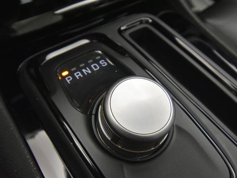 Used 2019 Chrysler 300 S w/ S Model Appearance Package image 18