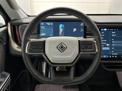 Used 2023 Rivian R1S Adventure image 28