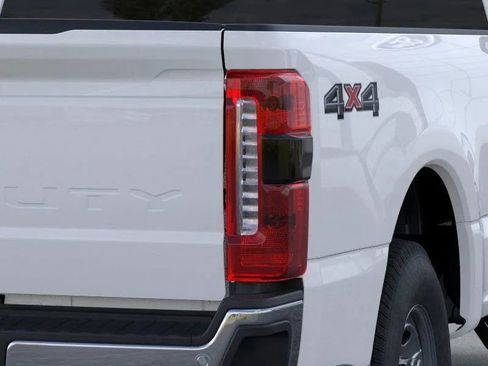 New 2026 Ford F250 XL w/ 360-Degree Camera Package AWD/4WD image 21