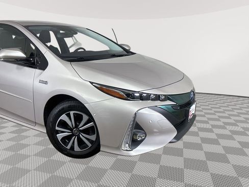 Used 2019 Toyota Prius Prime Advanced image 7