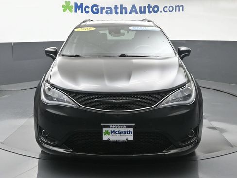 Used 2018 Chrysler Pacifica Touring-L Plus w/ Advanced Safetytec Group FWD image 6