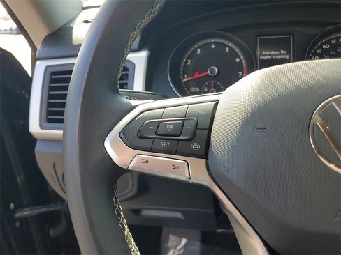 Used 2021 Volkswagen Atlas SE image 30