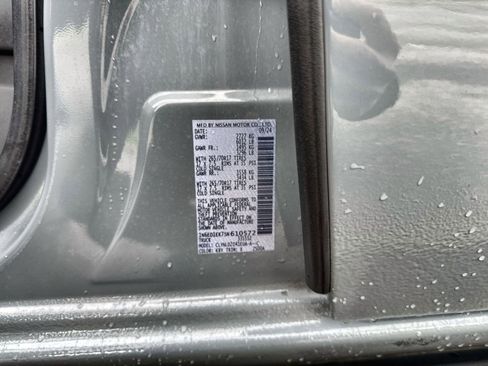 Used 2025 Nissan Frontier PRO-4X AWD/4WD image 32