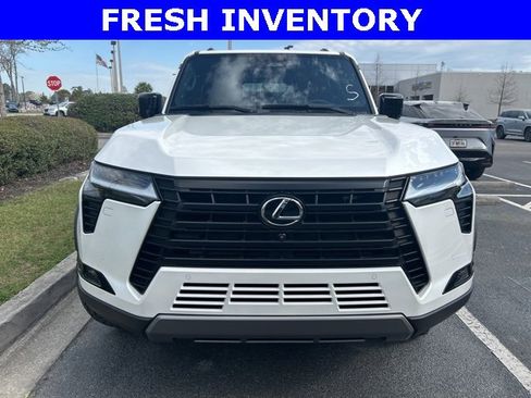 Used 2024 Lexus GX 550 550 Overtrail+ image 2