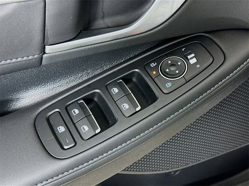 New 2025 Hyundai Sonata Limited image 17