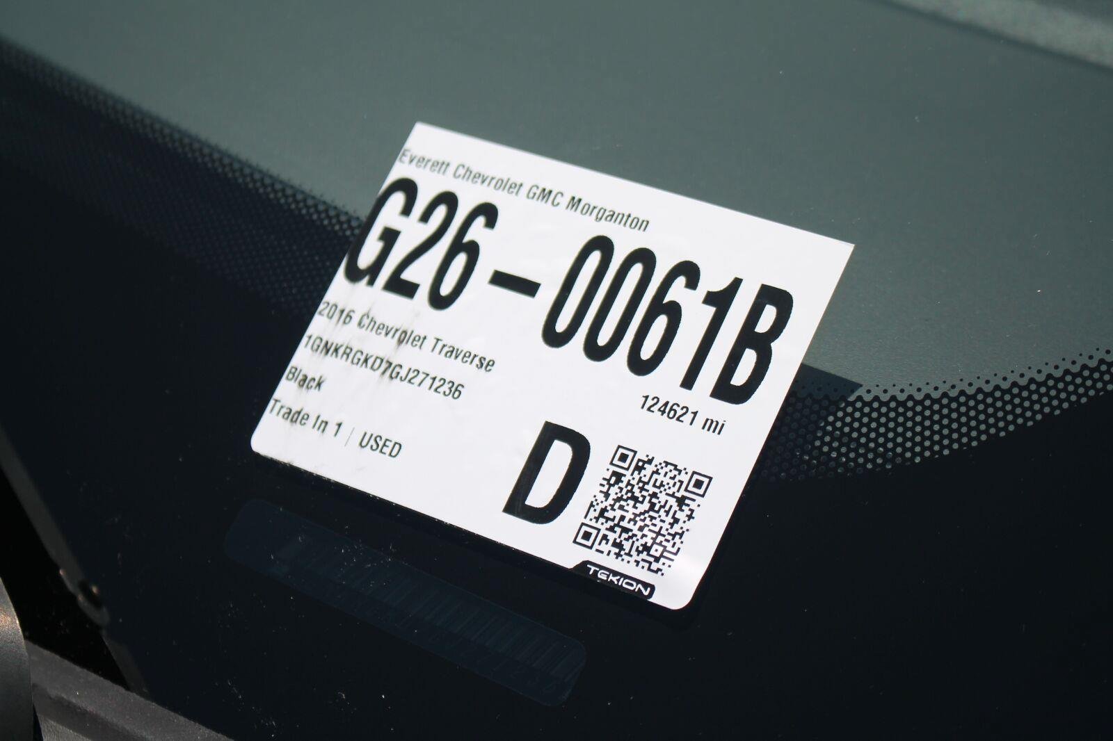 Used 2016 Chevrolet Traverse LT w/ Style and Technology Package FWD image 35