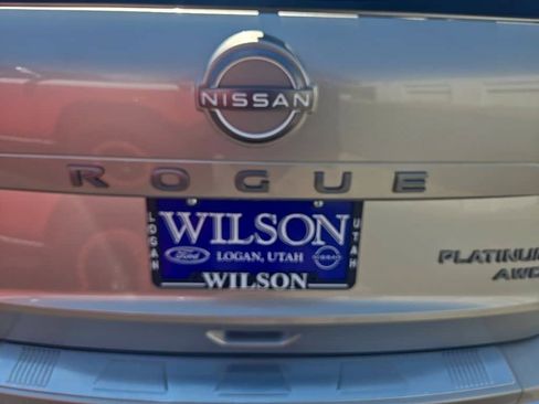 Used 2024 Nissan Rogue Platinum w/ Platinum Premium Package AWD/4WD image 44