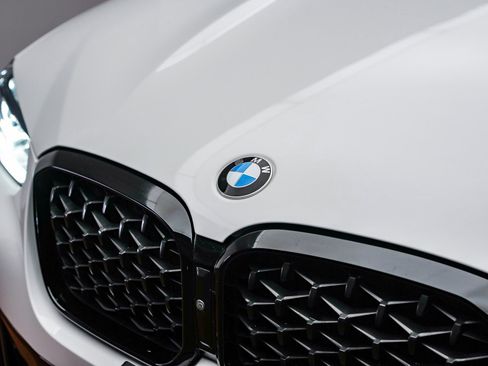 Certified 2023 BMW X4 xDrive30i w/ M Sport Package image 9