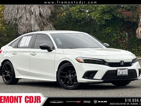 Used 2023 Honda Civic Sport image 1