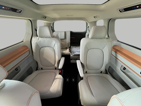 New 2025 Volkswagen ID. Buzz Pro S Plus AWD/4WD image 20
