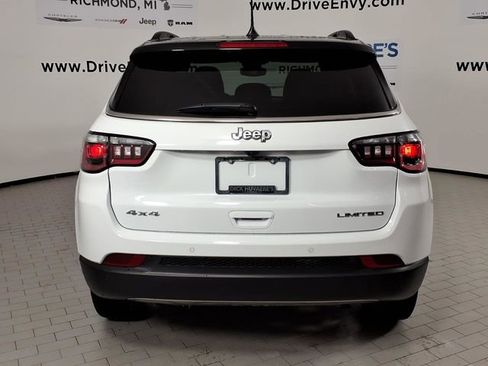 Used 2024 Jeep Compass Limited image 5