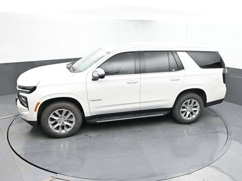 Used 2025 Chevrolet Tahoe Premier AWD/4WD image 45