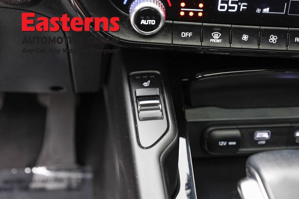 Used 2025 Kia Telluride S FWD image 21