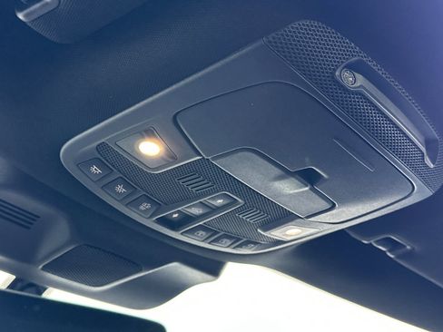 Used 2022 Lincoln Navigator Reserve image 25