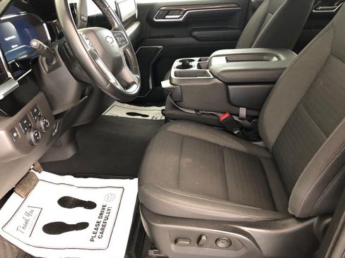 Used 2023 Chevrolet Silverado 1500 LT AWD/4WD image 8