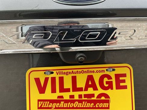 Used 2020 Ford Explorer XLT w/ Comfort Package image 36