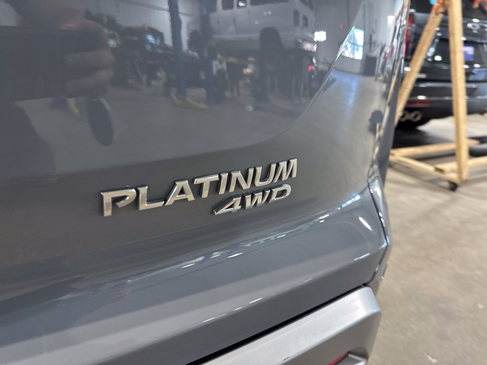 Used 2022 Nissan Pathfinder Platinum w/ Cargo Package AWD/4WD image 7