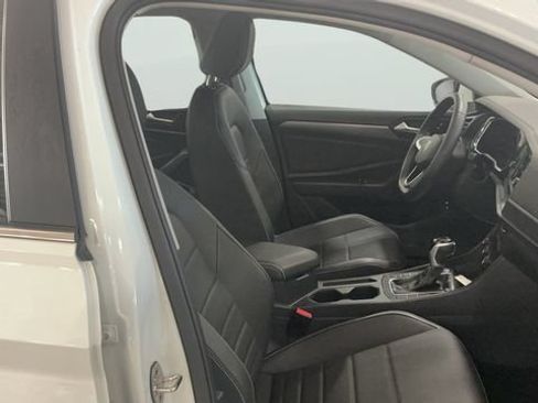 Certified 2023 Volkswagen Jetta SE w/ Panoramic Sunroof Package FWD image 13