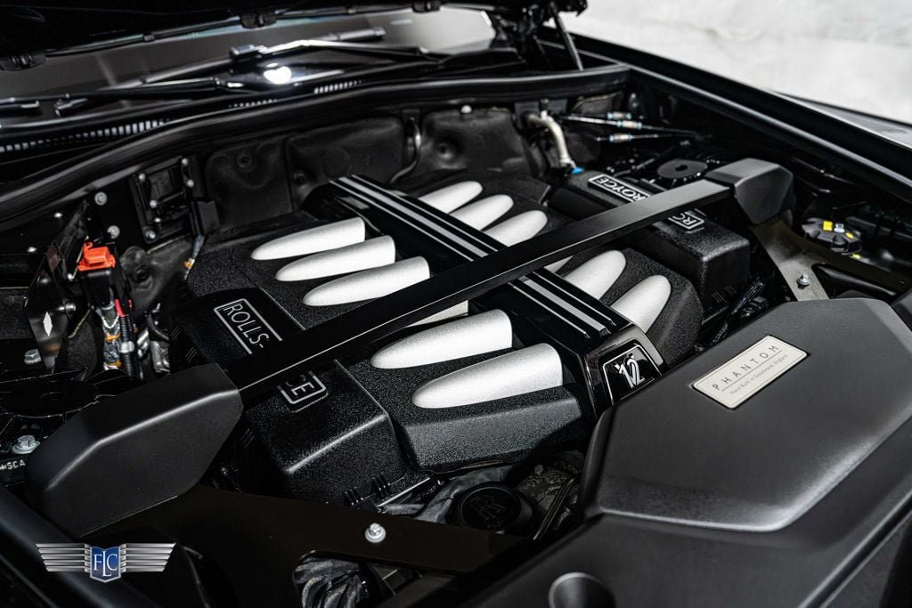 Used 2020 Rolls-Royce Phantom Extended Wheelbase RWD image 18