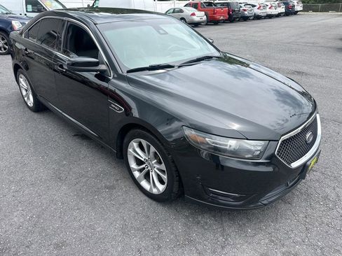 Used 2013 Ford Taurus SHO image 3