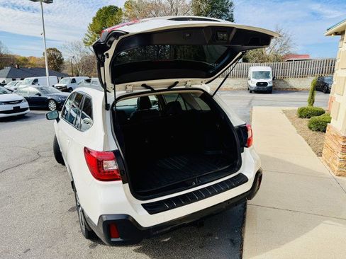 Used 2019 Subaru Outback 3.6R Limited w/ Popular Package #2 image 16