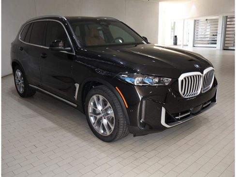 Used 2026 BMW X5 xDrive50e w/ Premium Package AWD/4WD image 8