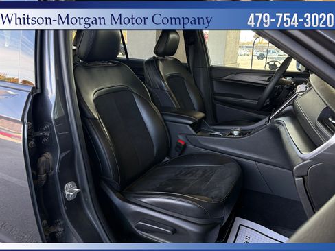 Used 2025 Jeep Grand Cherokee L Altitude image 13