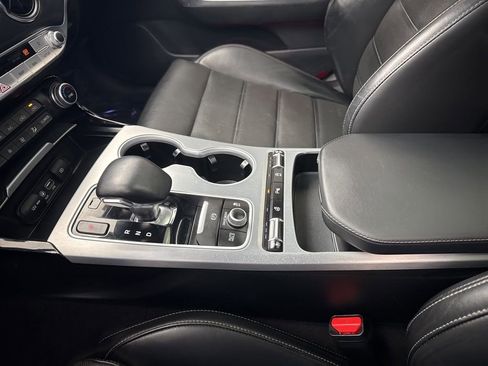 Used 2018 Kia Stinger GT2 AWD/4WD image 23
