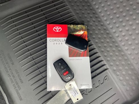 Used 2025 Toyota Corolla FX w/ Convenience Package FWD image 9