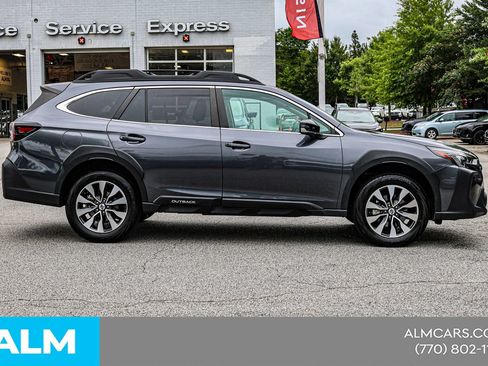 Used 2024 Subaru Outback Limited AWD/4WD image 10