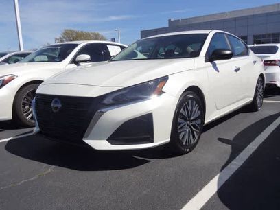 Used 2024 Nissan Altima 2.5 SV