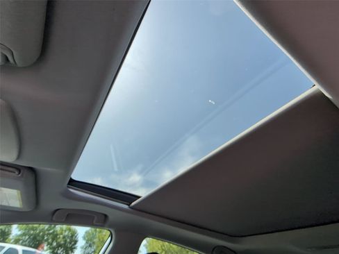 Used 2023 Toyota Camry XSE FWD image 15