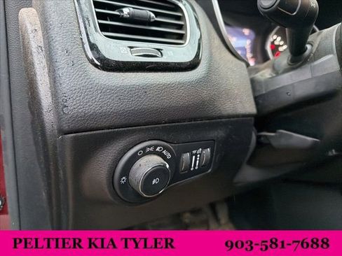 Used 2021 Jeep Compass Limited w/ Sun and Sound Group image 17