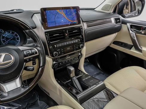 Used 2022 Lexus GX 460 Luxury w/ Sport Design Package image 24