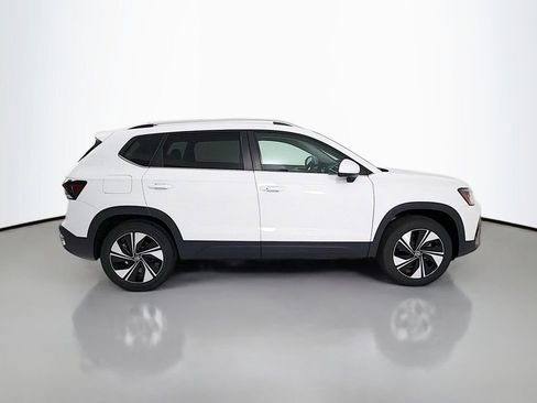 New 2026 Volkswagen Taos SE AWD/4WD image 8